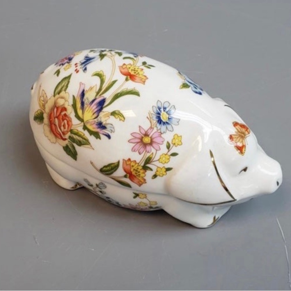 AYNSLEY COTTAGE GARDEN PIG
PORCELAIN TRINKET BOX